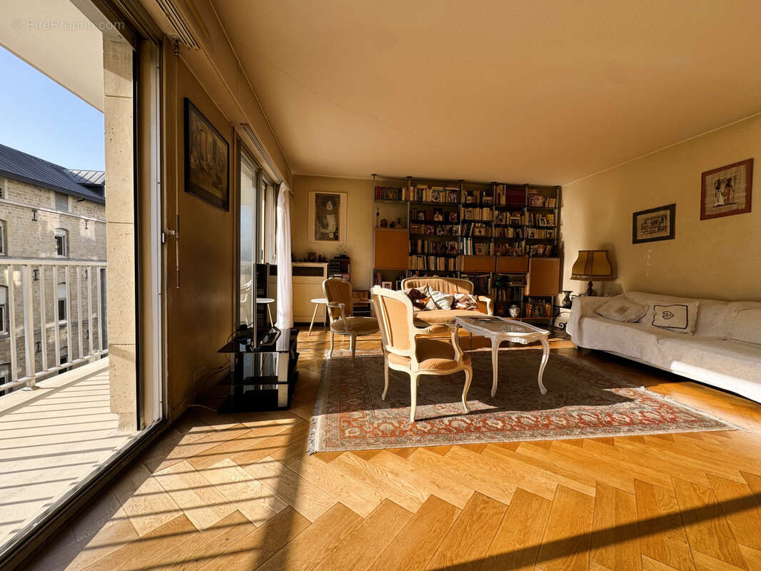 Appartement à PARIS-12E