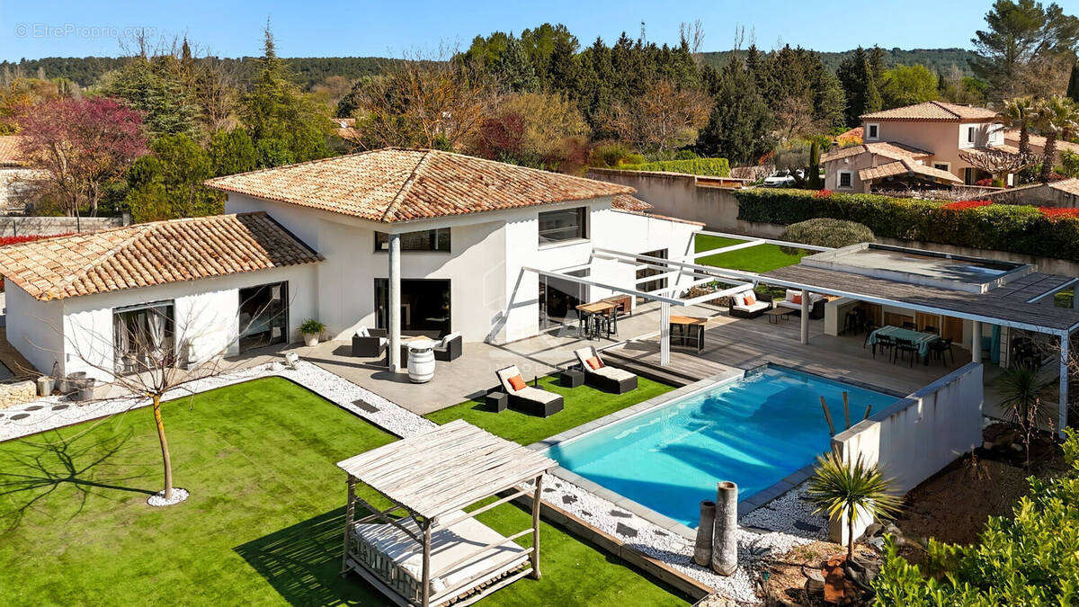 Maison à CABRIES