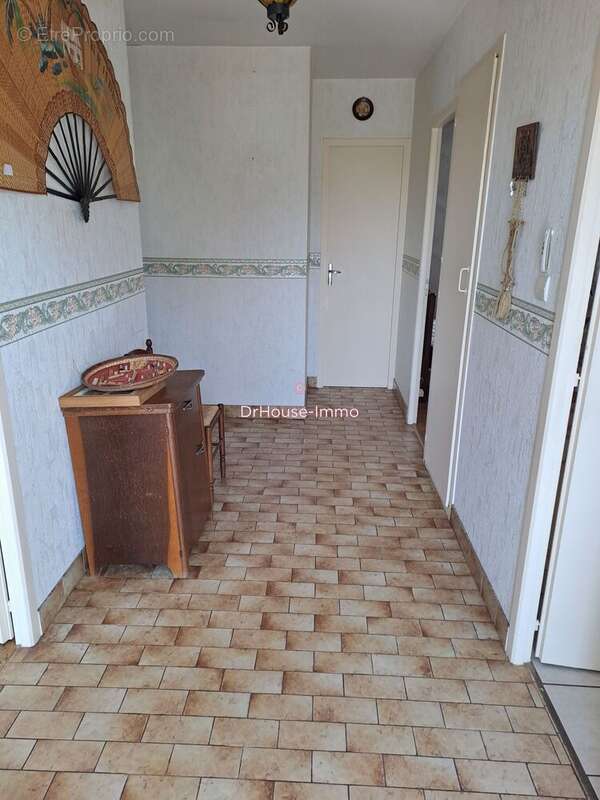 Maison 103 m² à Saint-Denis-Du-Payre  - photo 4