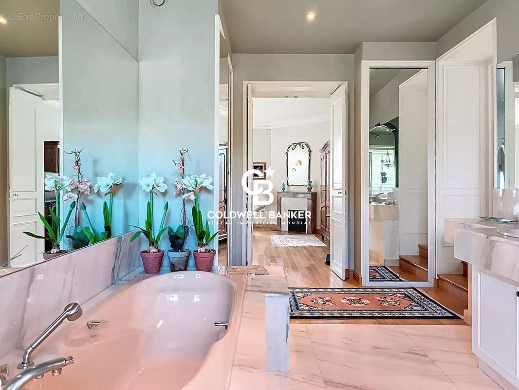 Maison à LES HERBIERS