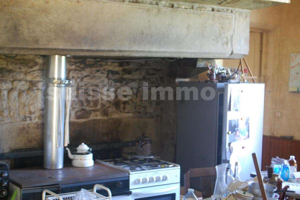 Maison à VAUCONCOURT-NERVEZAIN