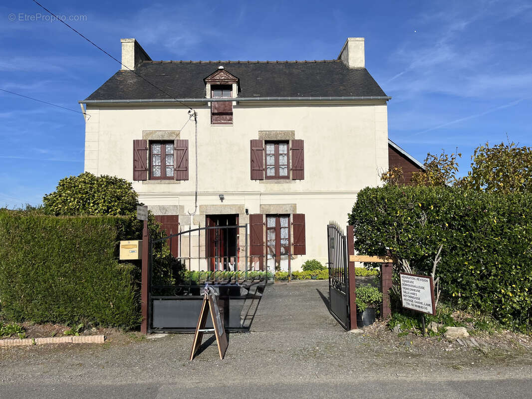 Maison à LE MINIHIC-SUR-RANCE