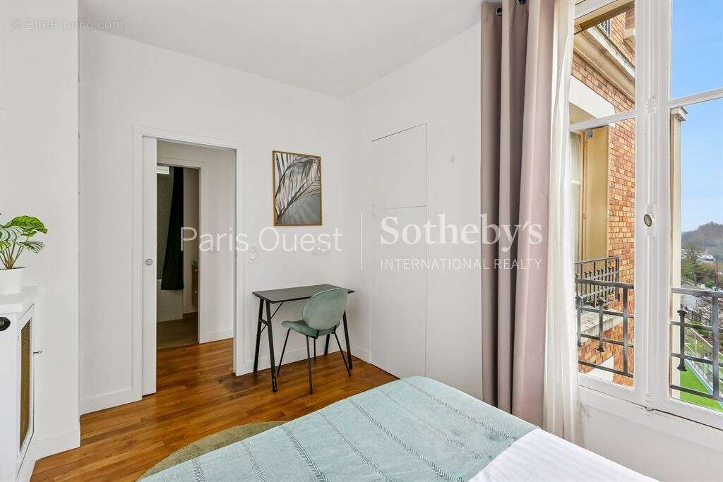 Appartement à NEUILLY-SUR-SEINE