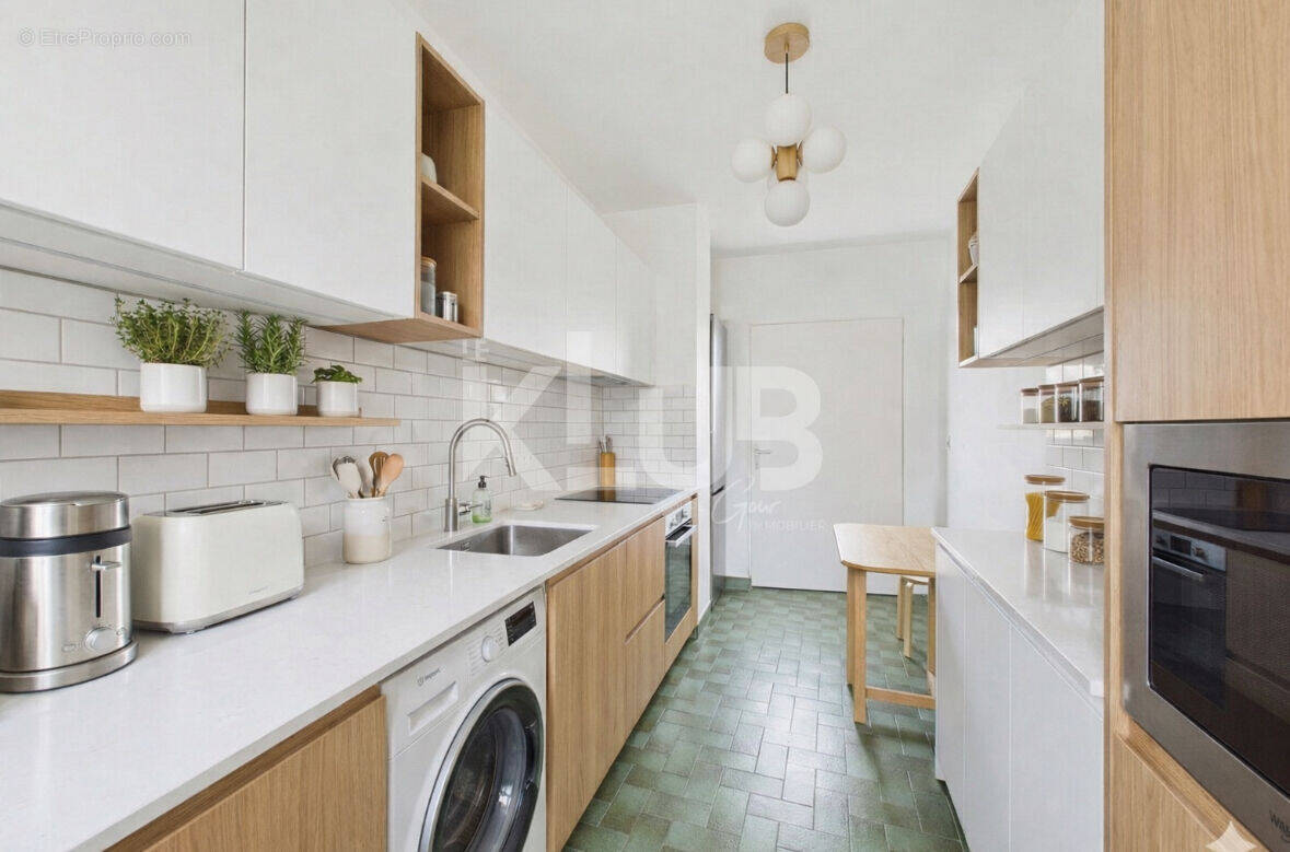 Appartement à MARSEILLE-2E