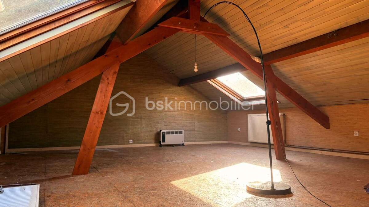 Maison à COMBS-LA-VILLE