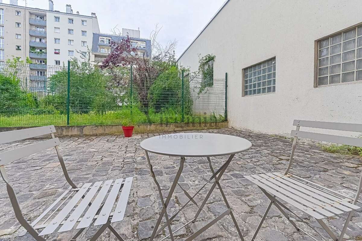 Appartement à CHARENTON-LE-PONT