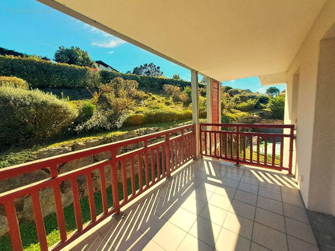 Appartement à USTARITZ