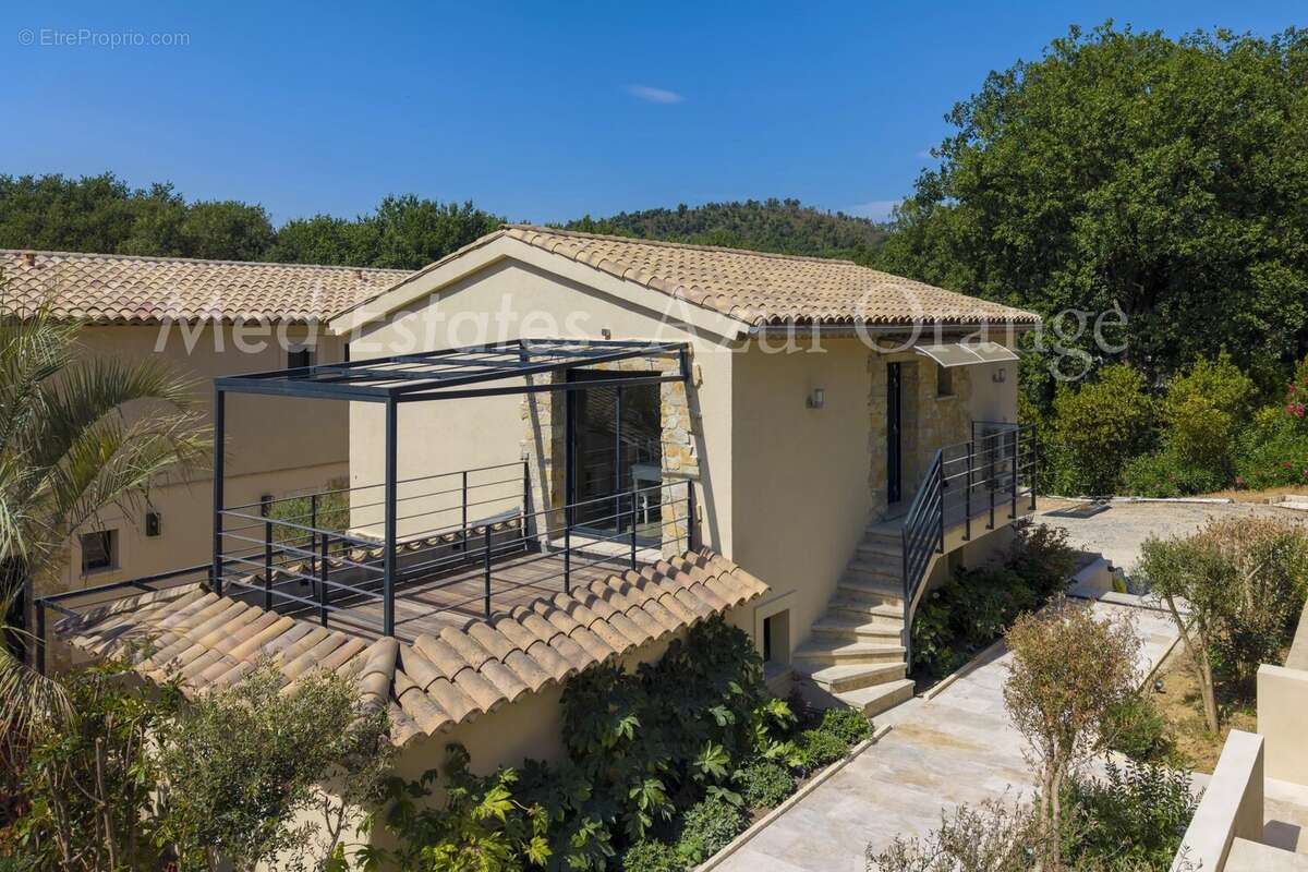 Appartement à GRIMAUD