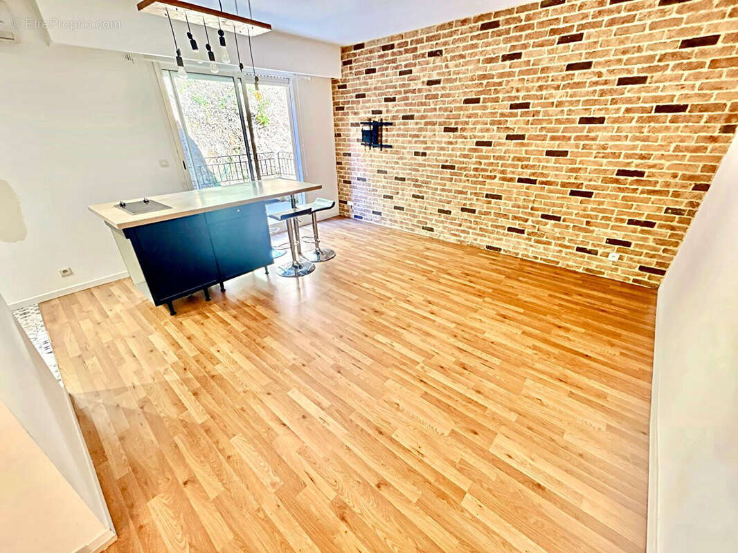 Appartement à MOUGINS