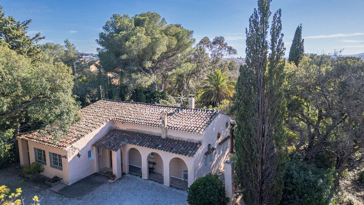 Maison à FREJUS