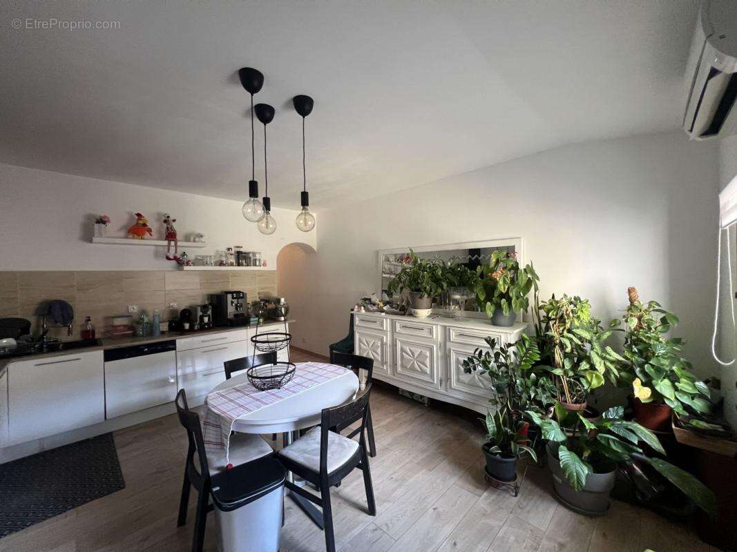 Maison 50 m² à Saint-Gilles  - photo 3