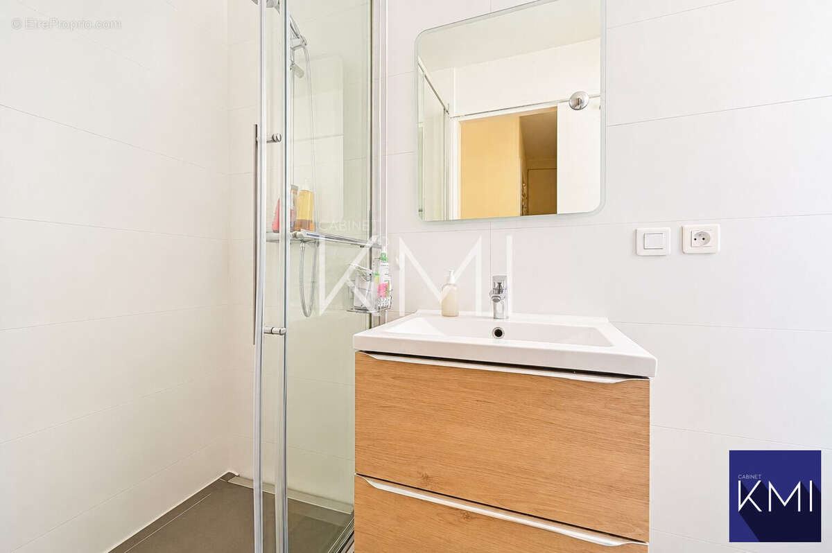 Appartement à PARIS-11E