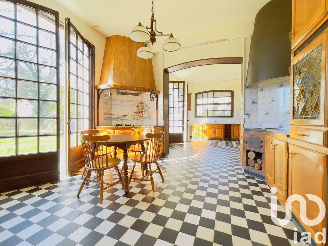 Maison 208 m² à Chennevieres-Sur-Marne  - photo 6