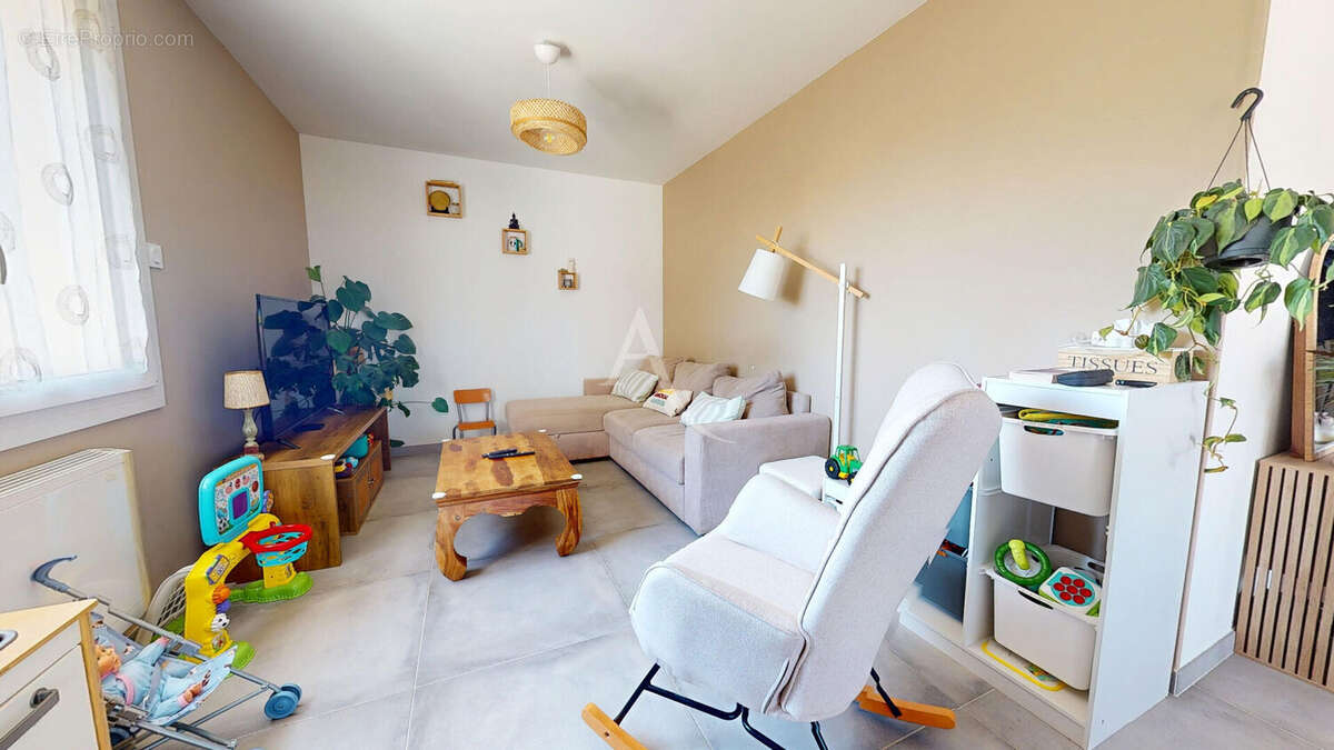 Vivonne - 3 chambres - jardin - garage - cave - photo 6