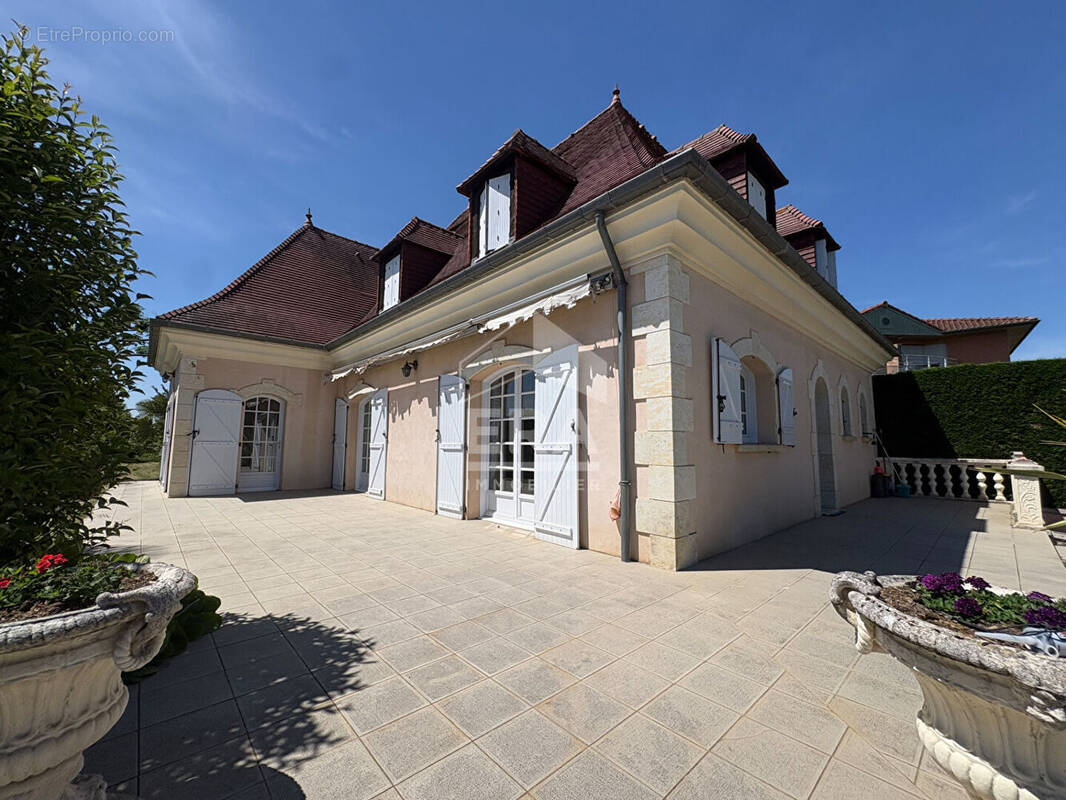 Maison à TARBES