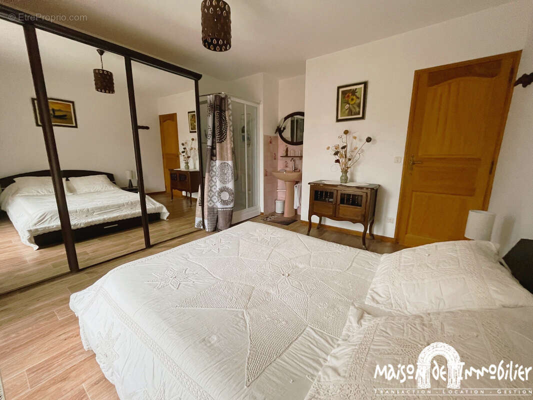 Maison à MESCHERS-SUR-GIRONDE