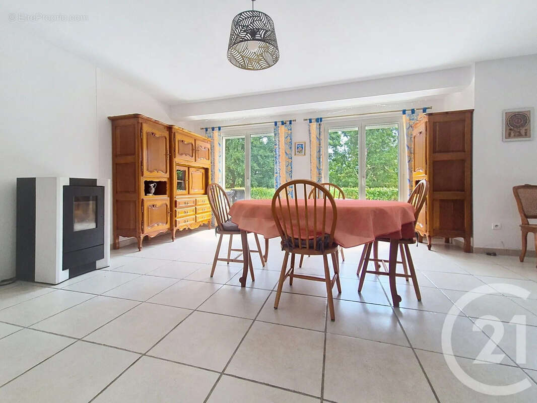 Maison 110 m² à Pont-Audemer  - photo 4