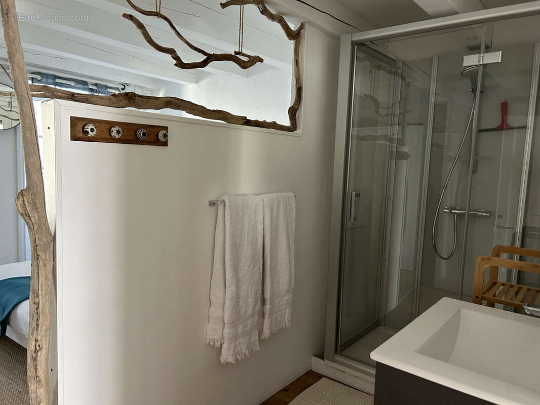 Maison de  155m2 avec local 80 m2 MORLAIX - photo 10