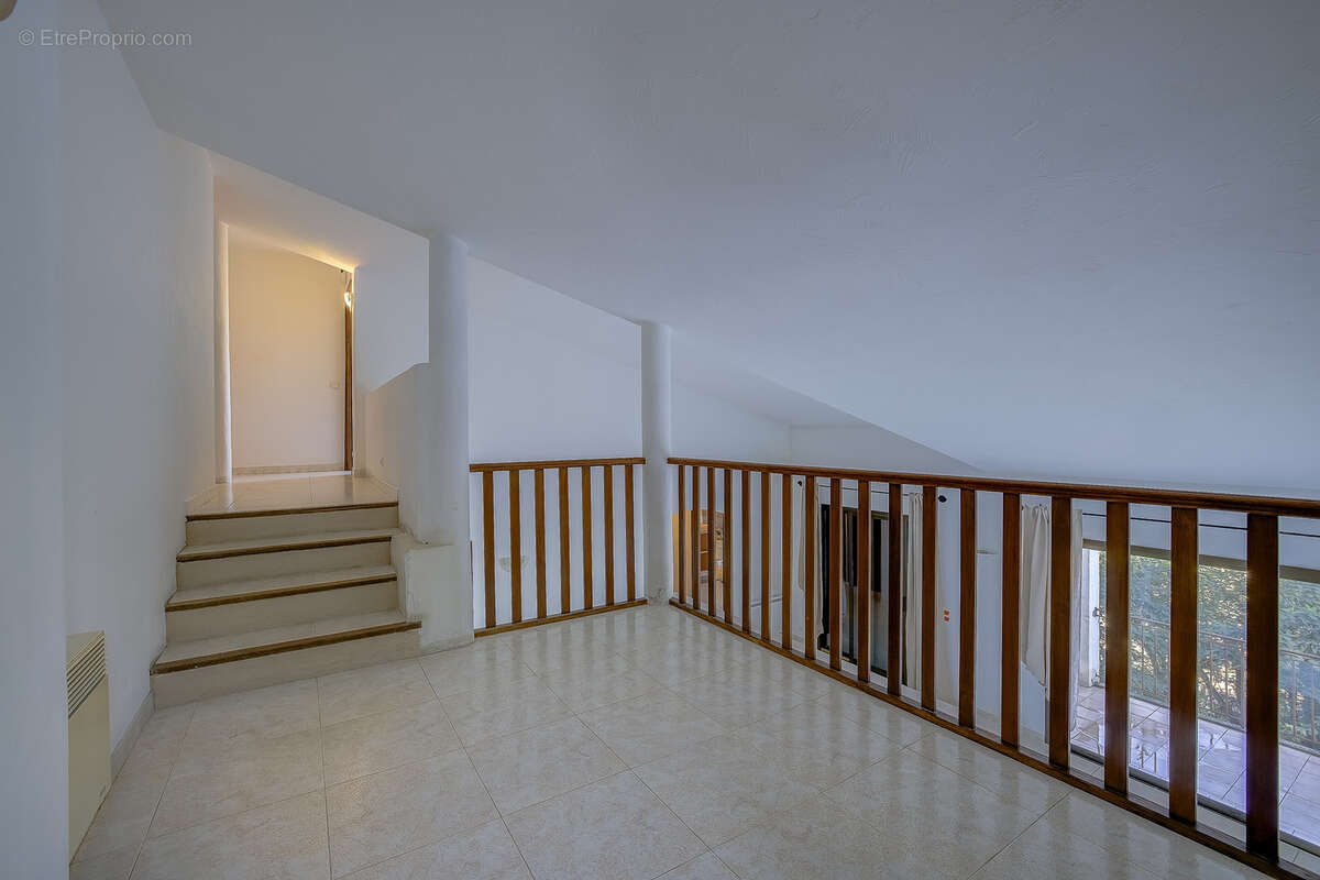 Maison à MANDELIEU-LA-NAPOULE