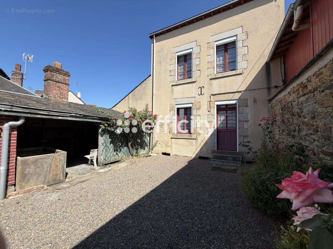 Maison 94 m² à La Guerche-De-Bretagne  - photo 3