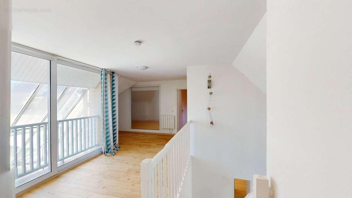 Maison à SAINT-NOM-LA-BRETECHE