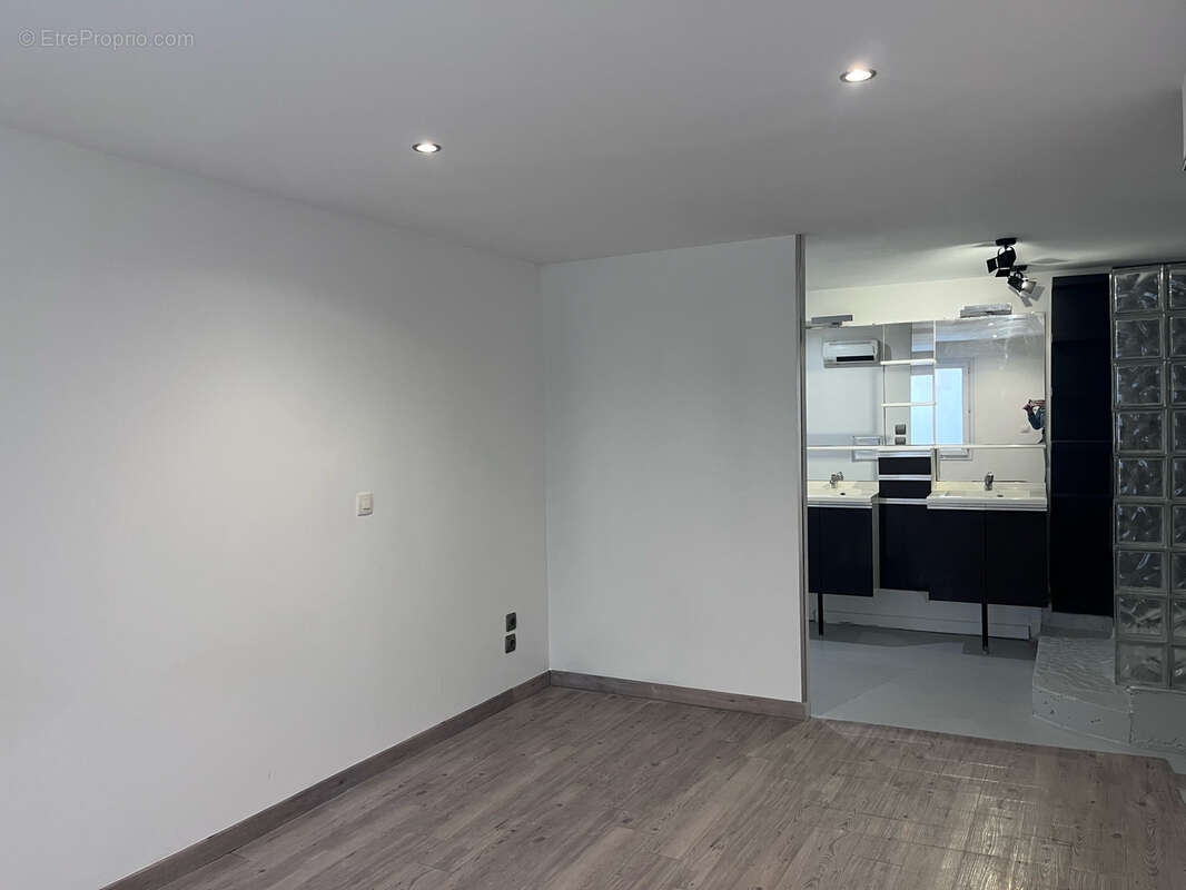 Maison à NEOULES