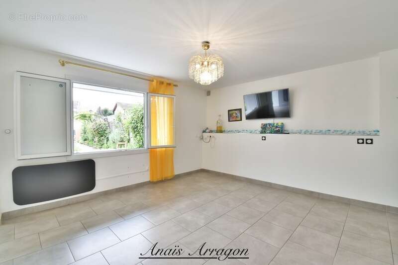 Maison à SAINTE-LIVRADE-SUR-LOT