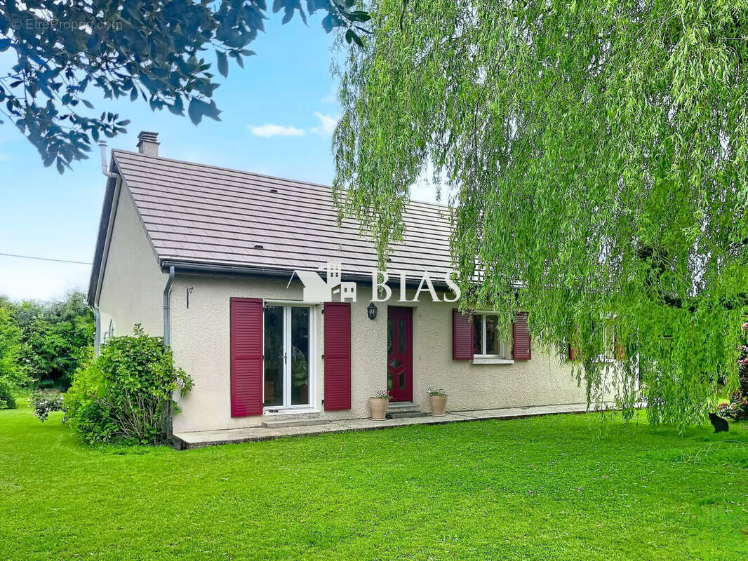 Maison à EPAIGNES