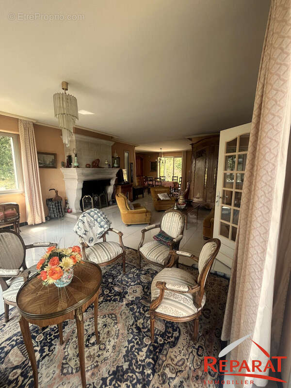 Maison 210 m² à Brive-La-Gaillarde  - photo 3