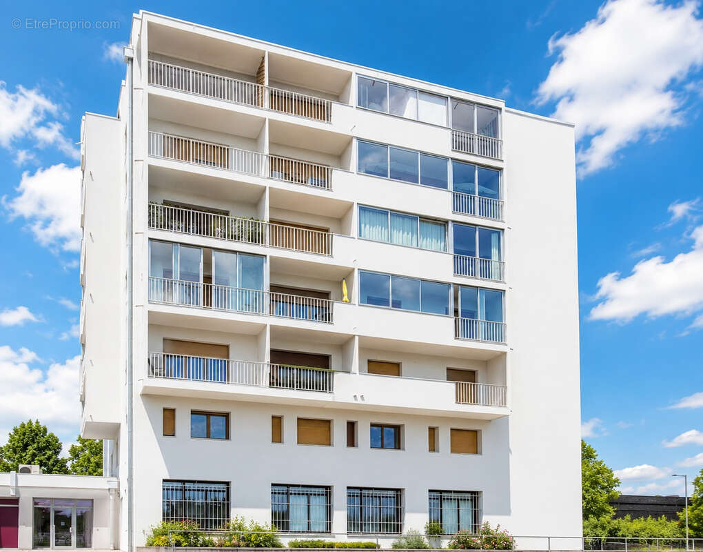Appartement spacieux de 84 m2 balcons-vérandas en étage élevé - photo 5