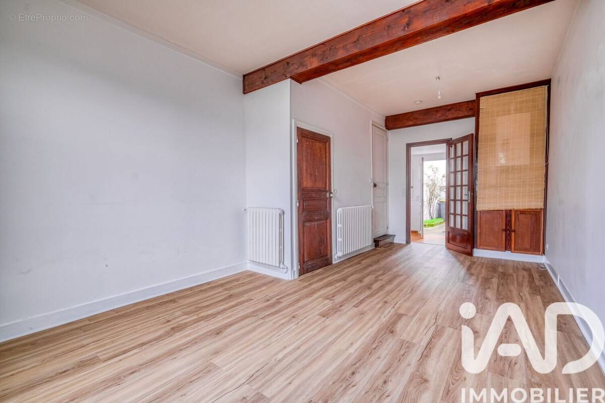 Photo 1 - Maison à ESBLY