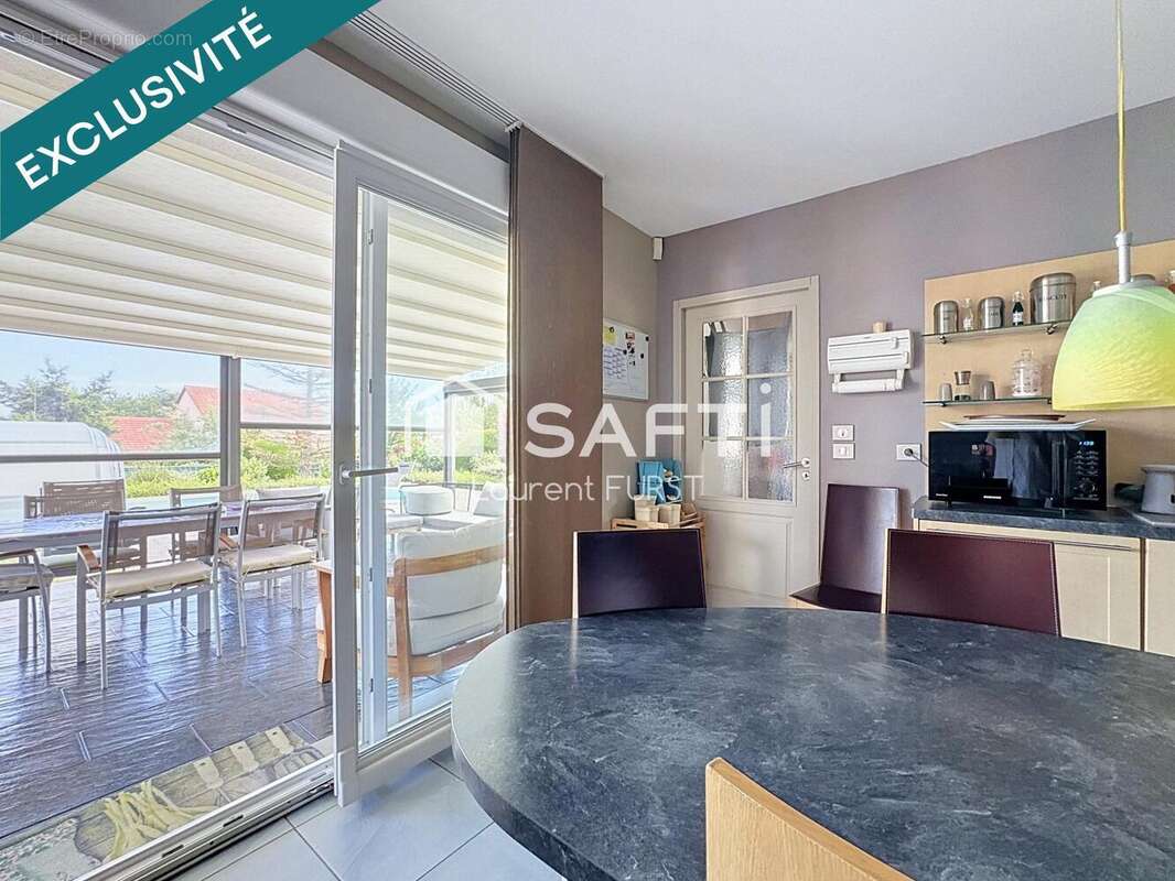 Maison 190 m² à Cuvry  - photo 6