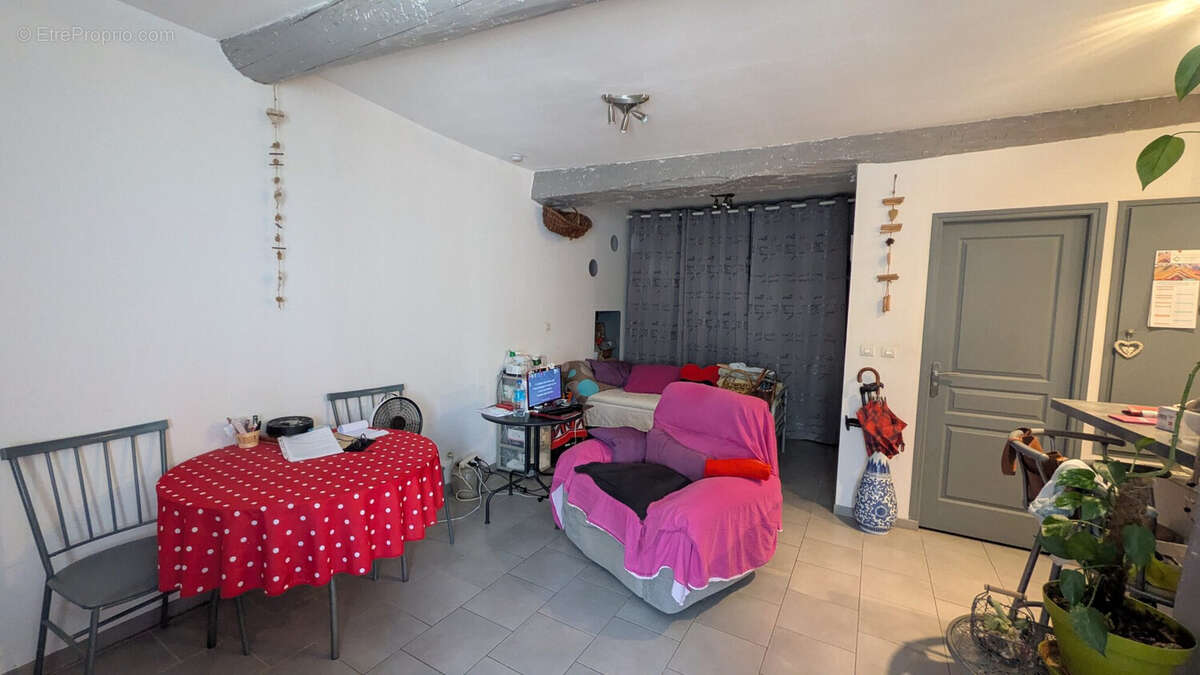 Appartement à PIGNANS