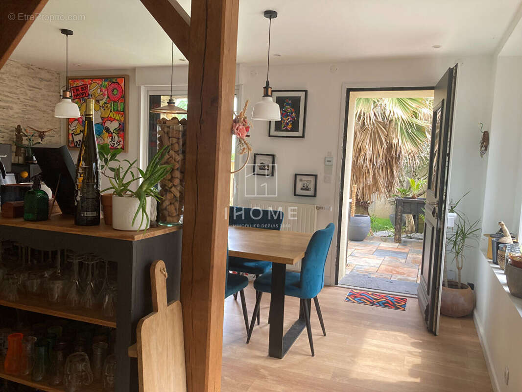 Maison à LA POUEZE