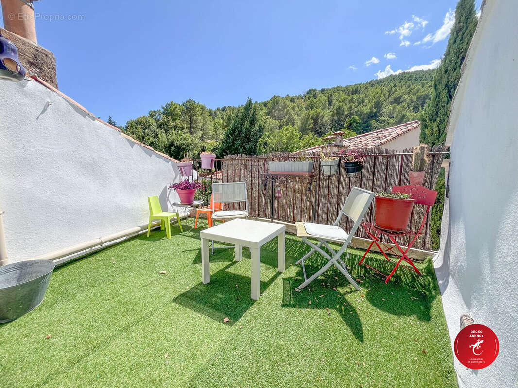 Maison à FIGANIERES