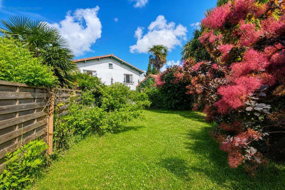 Maison de 7 pièces de 216 m² à Floirac - photo 14