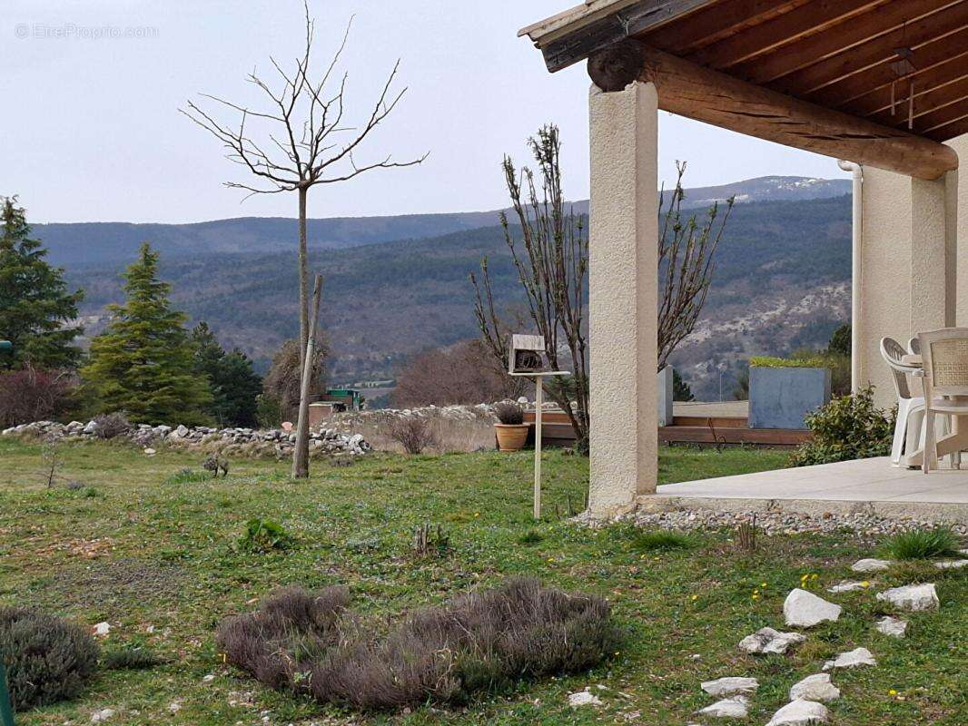 Sault (84390)  villa 200 m², 5 chambres avec gîte et piscine intérieure, garage, terrain 1700 m² - photo 14