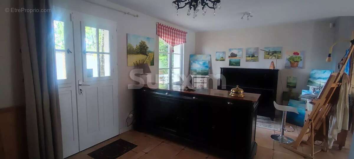 Maison à SAINT-CYR-SUR-LE-RHONE