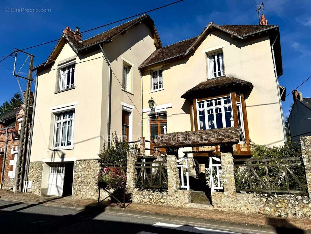 Maison à BRINON-SUR-SAULDRE