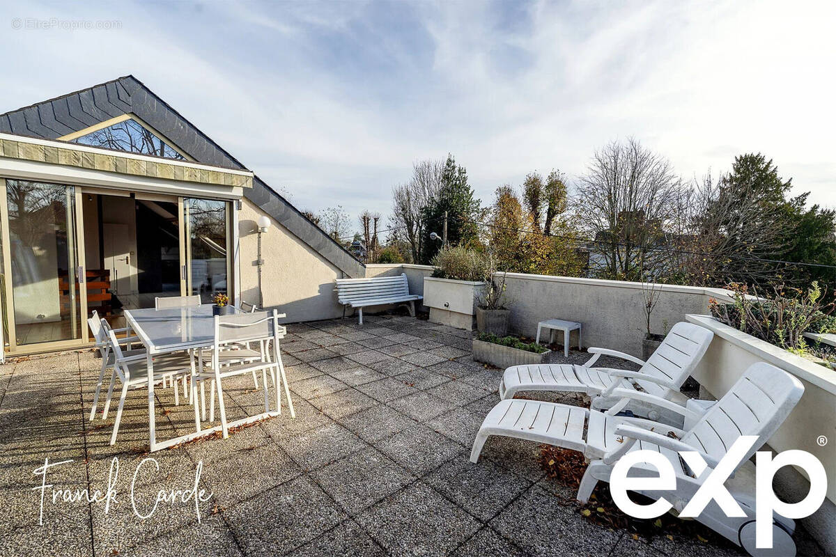 Appartement à MONT-SAINT-AIGNAN