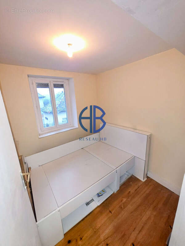 Maison à LES AVENIERES