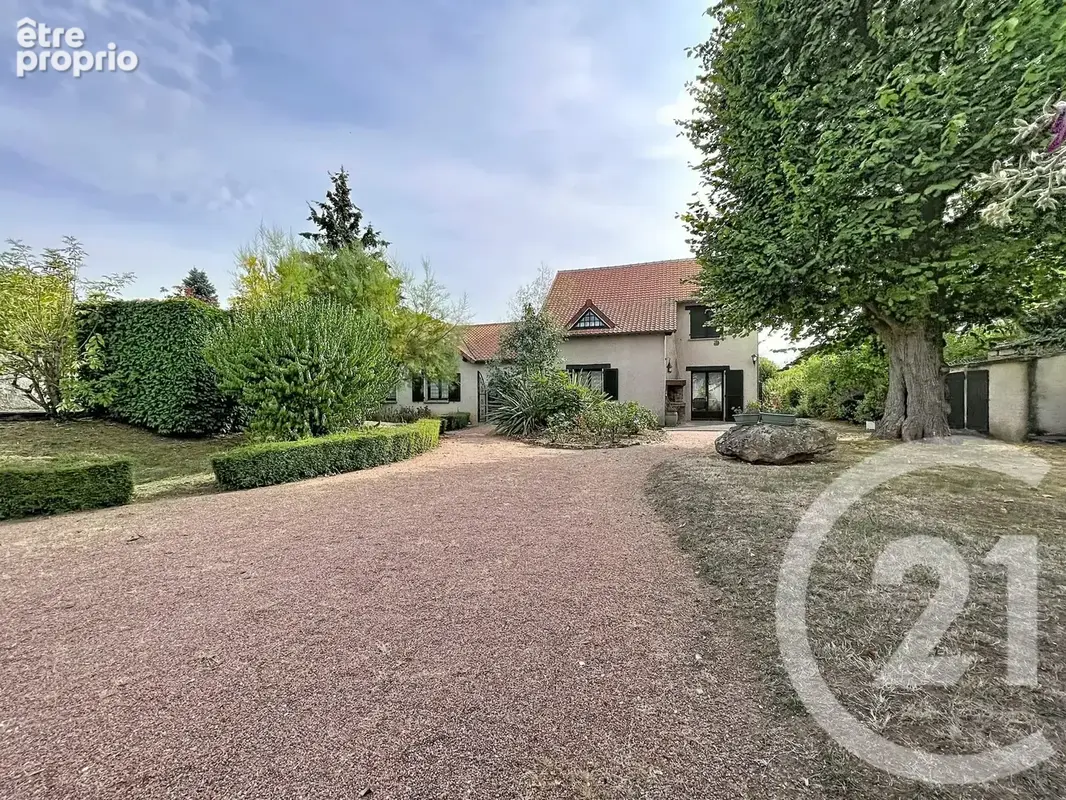 Photo Maison à Cheroy au prix de 299 000€