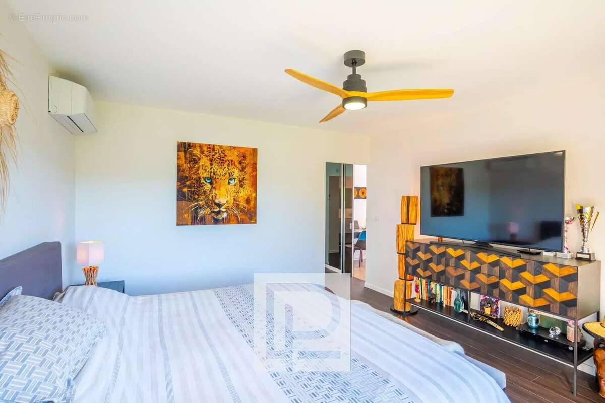 Maison à MANDELIEU-LA-NAPOULE