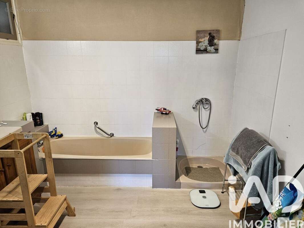 Maison 238 m² à Angeville  - photo 4