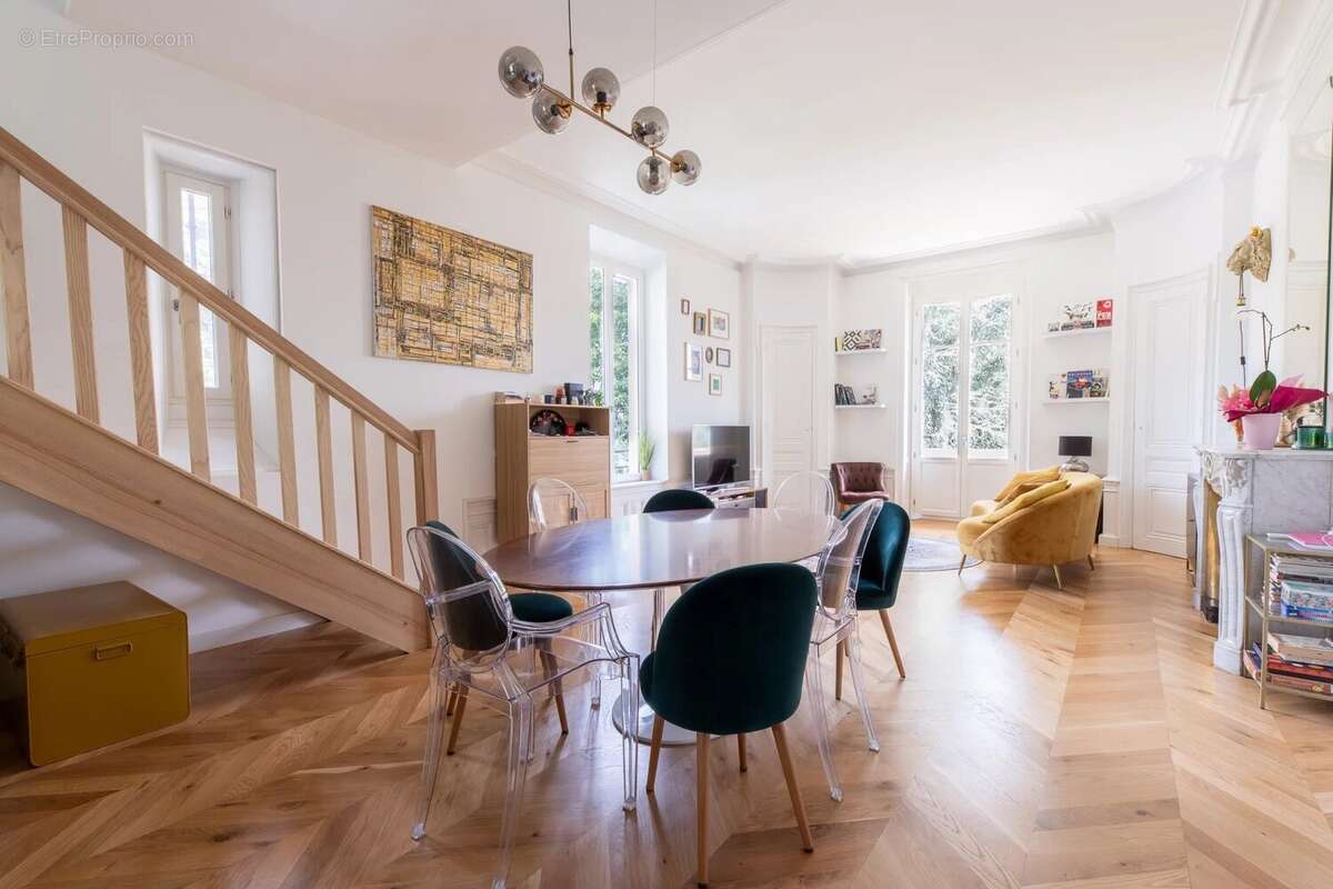 Appartement à POMMIERS