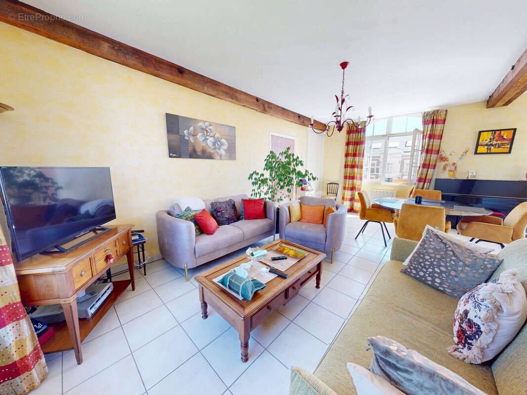 Appartement à SAINTE-SAVINE