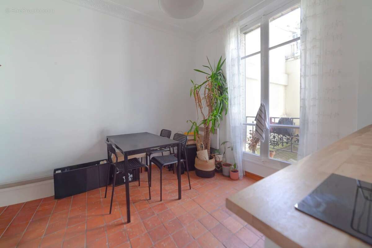 Appartement à PARIS-12E