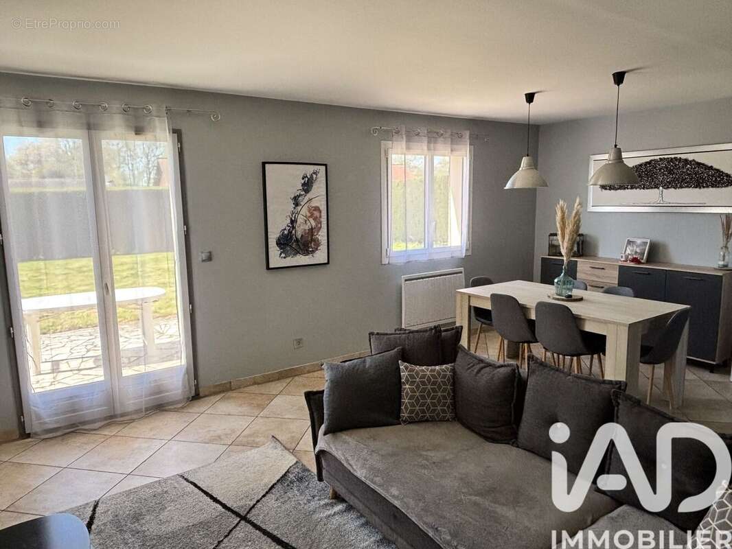 Photo 2 - Maison à SIERVILLE