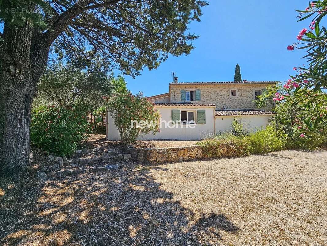 Magnifique bastide en pierre avec jardin clos et belle piscine avec cuisine d?été - photo 37