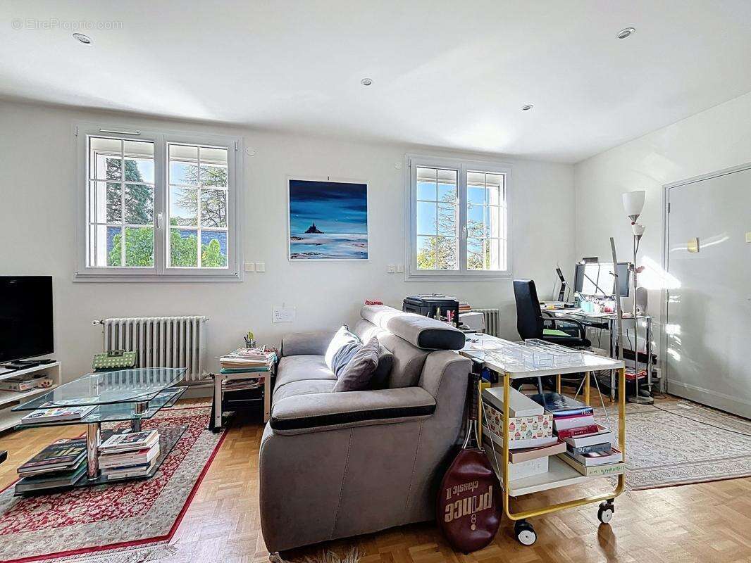 Maison à SAINT-CYR-SUR-LOIRE